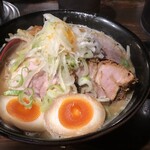 麺処 花田 池袋店 - ニンニクは別小皿