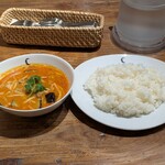 チャントーヤ ココナッツカリー - ①チャントーヤカレー(チキン、ナス、タケノコ)