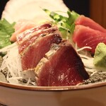 吟醸マグロ - カツオの塩たたき