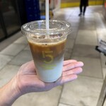 ファイブ・クロスティーズ・コーヒー - アイスソイラテ！