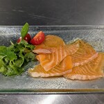 Meat Labo No.9 - サーモンのカルパッチョ