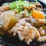 ヨコクラうどん - 肉うどん＋生卵