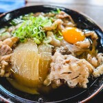 ヨコクラうどん - 肉うどん＋生卵