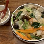 台湾料理 営業中 - あんかけ焼きそば