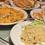 SOMBOON SEAFOOD - 食べきれない程のお料理達✨