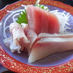 れんが屋 - 美味山海　お造り三種