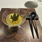 ラ・ヴァガボンド - ①とうもろこし、キャビアとゼリー（とうもろこしがとても甘い）