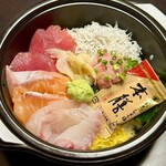 海鮮丼と唐揚げ 百海里 - 