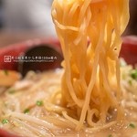ラーメンガキ大将 - 麺アップ