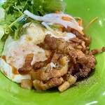 ミイ ニエン - 数量限定の丼ぶり。