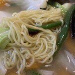 住吉飯店 - 中細麺