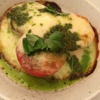 クチーナ ヒラタ - フルーツトマトのモッツァレラチーズ焼き