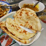 ザイカ・カレーハウス - ナン(ロティもあった)