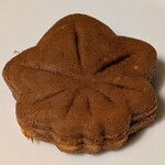 にしき堂 - 料理写真:『パイナップルもみじ』１５０円