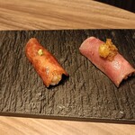 焼肉うしごろ - ザブトンの炙り握り（タレ・ポン酢）