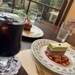 salon de the Tea shot - 