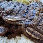 Yummy Korean BBQ - はみ出るカルビ！