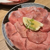 炭火焼肉寅二郎 - 