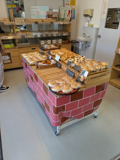 きんいろぱん屋 平泉店 &ndash; 手作りパンとくつろぎのカフェ空間