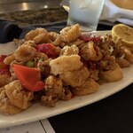 Ruth's Chris Steak House Waikiki - Oahu - 通常$26のカラマリがハッピーアワーは$15