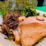 家系ラーメン 加藤商店 - 