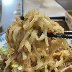 おきまろ - 麺のリフトアップ