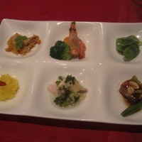 全聚徳 新宿店 - ６種の香りひとくち前菜