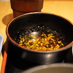 一席二鶏 - 特製のつけダレ