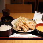 一席二鶏 - ●唐揚げ定食　880円