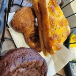 パンとエスプレッソと花束を - クロックムッシュ、エピ、チョコパン