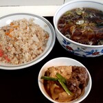 たかだて - 料理写真:チャーハンセット(850円也) 小鉢がうれしい♪