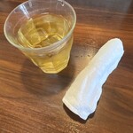 矢田かつ - お茶、おしぼり