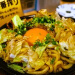 新宿思い出横丁 ばんしゃく家 - 牛すき焼きうどん