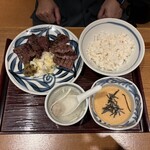 牛たんと和牛焼き 青葉 横浜髙島屋店 - 