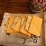 ぱどっくどんぶりや - スナックチーズ。。。そのまま
