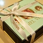 デメル - ソリッドチョコ猫ラベル ミルク