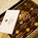 デメル - 箱の中の包装も高級感あります