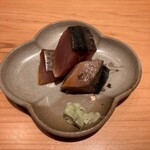すしやのたい悟 - 酢〆した胡麻鯖藁焼きさんでーす。①