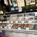 鳥新 本社小売部 - ショーケース