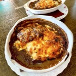 ドルチェ - 料理写真:ハンバーグ入り焼きカレー