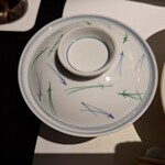 KATO'S DINING & BAR - 蓋をした器の山形県産コシヒカリご飯です。