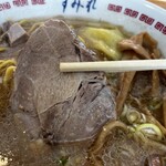 すみれ - 分厚い焼豚。