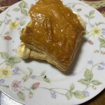 シェ・サンタ - 1/4カットon 実家の皿。