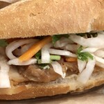 チョップスティックス - バインミーチキンサテー焼き720円