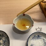 おおがみ - 天ぷらを付ける出汁(生姜が入っていたと思います)、美味しいです