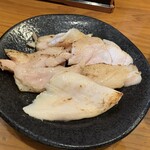 らーめん専門 和海 - 淡路島産朝挽き鶏のレアチャーシューはしっこ炙り