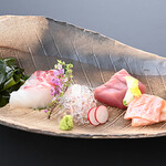 刺身盛り合わせ３種