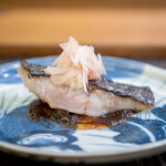魚菜料理 縄屋 - 黒ムツの味噌漬け 玉ねぎ、 干し柿のソース