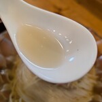 Ramen FeeL - 醤油ベースと梅、イワシ。少し生臭いかなぁ。