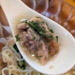 Ramen FeeL - 生臭いと思ったら、麺の下にイワシが、沢山。